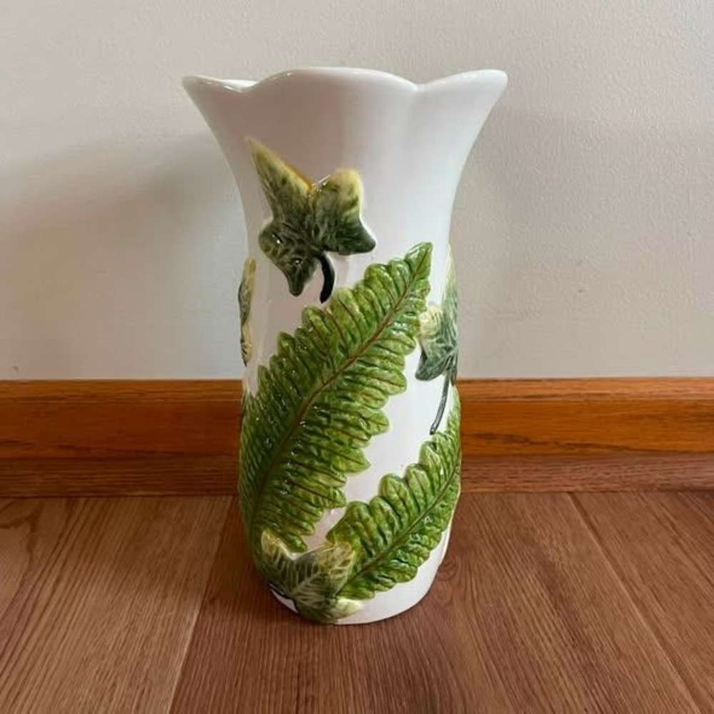 Vintage Napco Ceramic Vase White Green Fern Ivy Leaves Scalloped Rim Mid Century